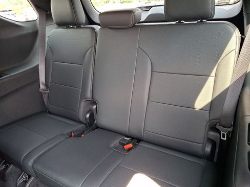 Used 2025 Chevrolet Traverse LT AWD/4WD image 11