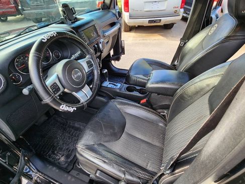 Used 2014 Jeep Wrangler Unlimited Sport AWD/4WD image 30