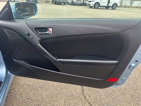 Used 2011 Hyundai Genesis 2.0T image 5