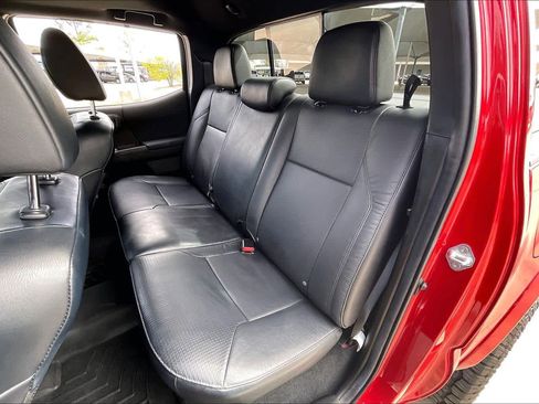 Used 2022 Toyota Tacoma TRD Sport w/ TRD Premium Sport Package image 20