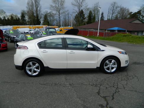 Used 2012 Chevrolet Volt Premium w/ Premium Trim Package image 9