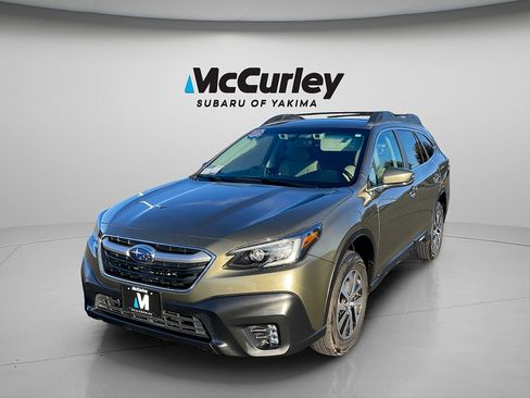 Used 2022 Subaru Outback Premium AWD/4WD image 9