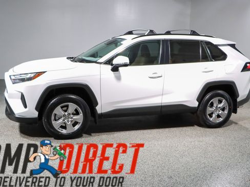 Used 2024 Toyota RAV4 XLE w/ Convenience Package FWD image 10