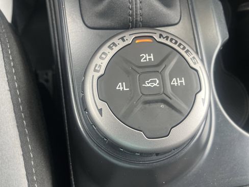 Used 2024 Ford Bronco Black Diamond AWD/4WD image 26