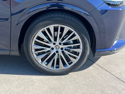 Used 2024 Lexus RX 450h AWD w/ Convenience Package image 8