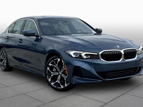 Used 2025 BMW 330i Sedan image 2