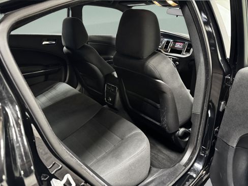 Used 2014 Dodge Charger SE RWD image 12
