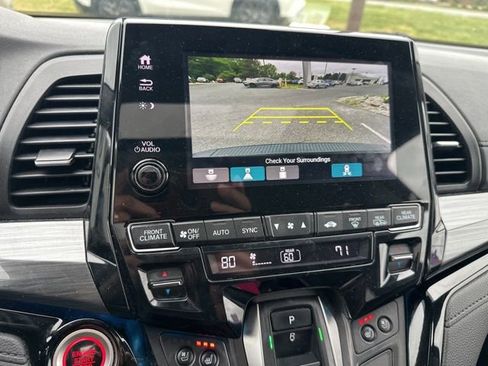 Used 2023 Honda Odyssey Elite image 12