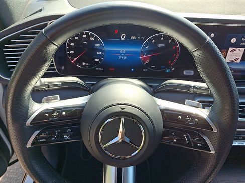 Used 2024 Mercedes-Benz GLS 450 4MATIC image 21