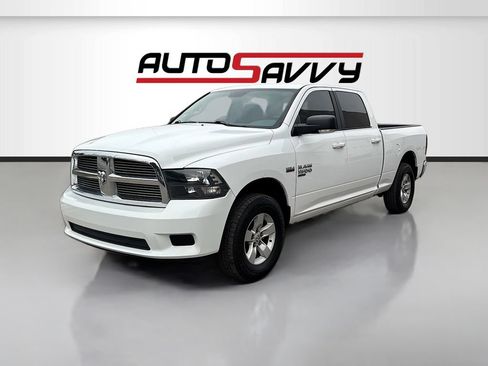 Used 2020 RAM 1500 Classic SLT w/ Luxury Group RWD image 3