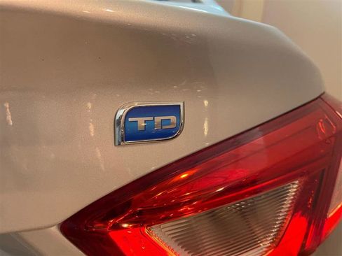 Used 2017 Chevrolet Cruze LT image 41