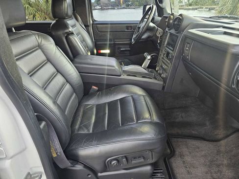 Used 2005 HUMMER H2 w/ Preferred Equipment Group image 18