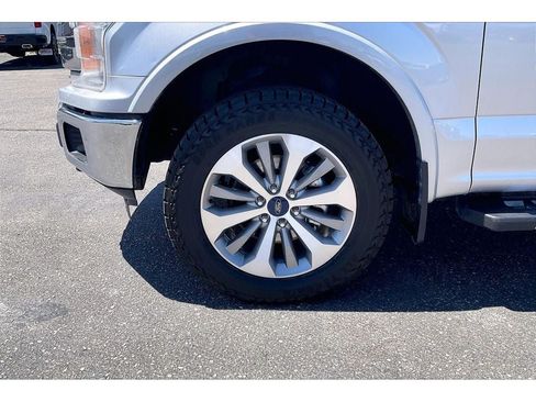 Used 2018 Ford F150 Lariat w/ Max Trailer Tow Package AWD/4WD image 10