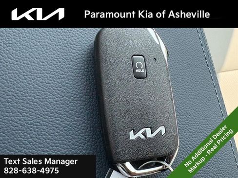 New 2025 Kia Sportage EX image 28