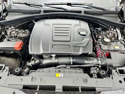 New 2026 Land Rover Range Rover Velar Dynamic SE image 31