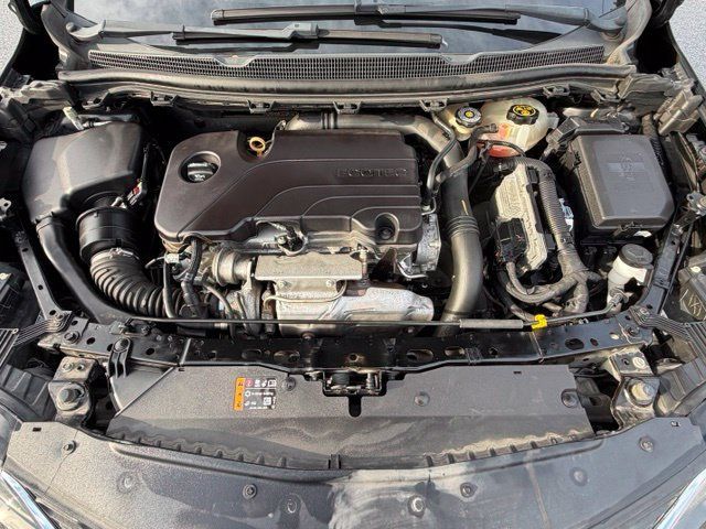 Used 2018 Chevrolet Cruze LT w/ Convenience Package FWD image 17