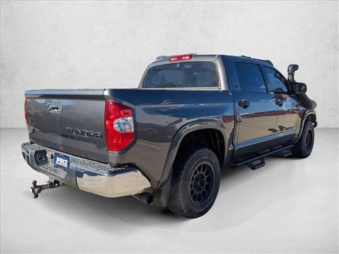 Used 2018 Toyota Tundra SR5 w/ SR5 Upgrade Package image 5