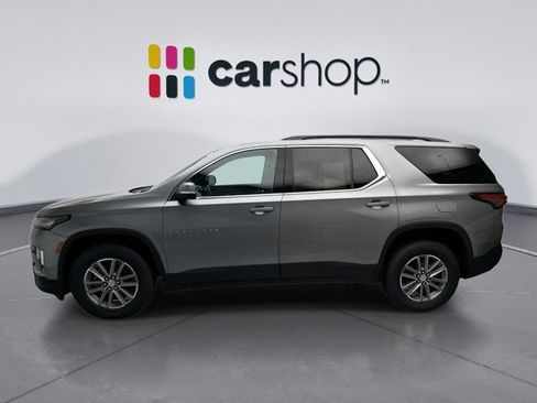 Used 2023 Chevrolet Traverse LT image 2