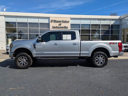 Used 2022 Ford F250 Lariat w/ Lariat Value Package image 3