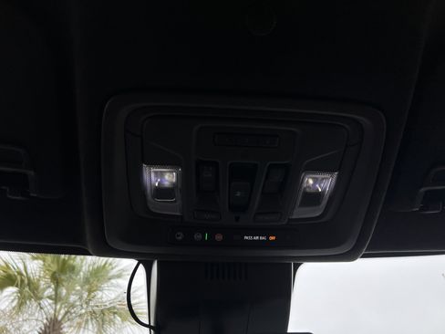 Used 2024 GMC Sierra 1500 Denali Ultimate image 40