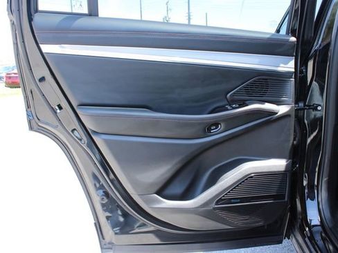 Used 2024 Jeep Wagoneer Launch Edition AWD/4WD image 32
