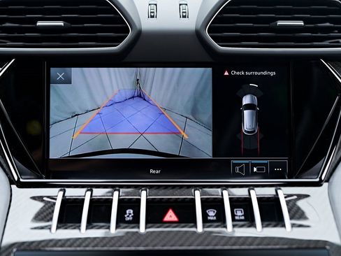 Used 2022 Lamborghini Urus image 89