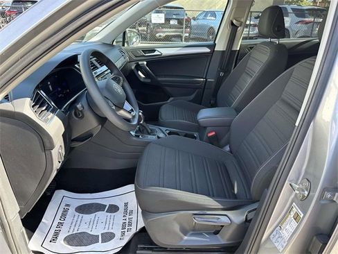 Used 2022 Volkswagen Tiguan S image 15