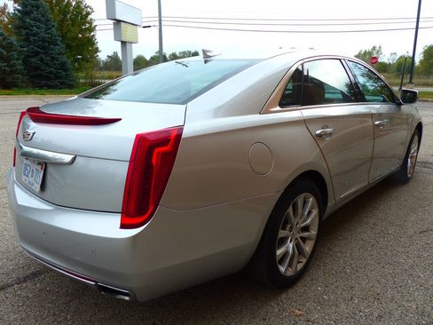 Used 2017 Cadillac XTS Luxury image 10