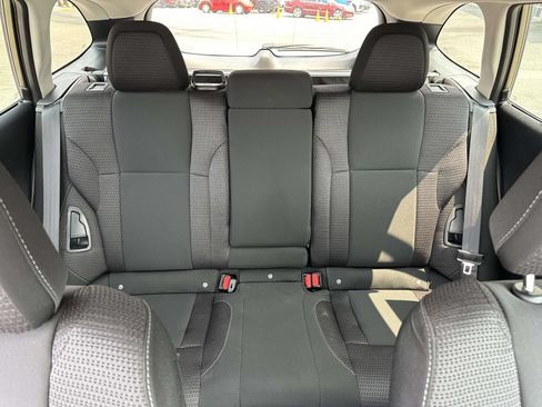 Used 2025 Subaru Outback Premium AWD/4WD image 15
