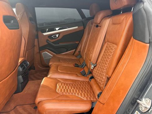 Used 2019 Lamborghini Urus AWD/4WD image 6