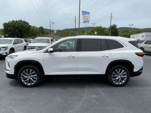 Certified 2025 Buick Enclave Preferred FWD image 2