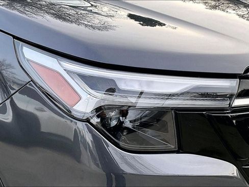 Used 2025 Subaru Forester Touring image 28