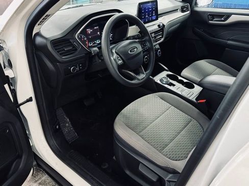 Used 2022 Ford Escape SE image 14