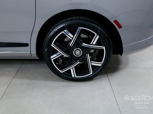 Used 2026 Rolls-Royce Cullinan Black Badge image 42