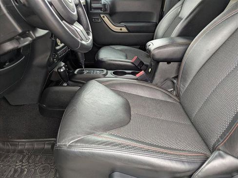 Used 2016 Jeep Wrangler Sahara AWD/4WD image 15