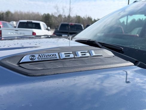 Used 2024 Chevrolet Silverado 2500 Custom w/ Custom Value Package image 9