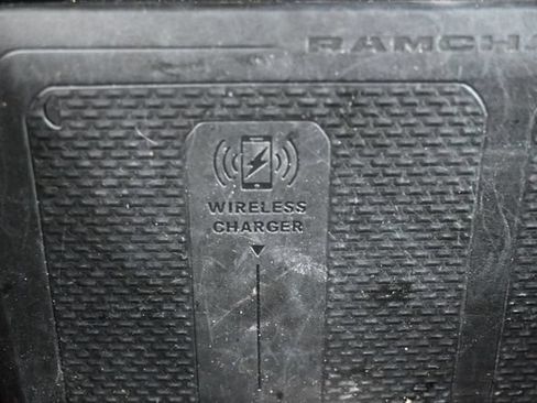 Used 2025 RAM 1500 Laramie AWD/4WD image 30