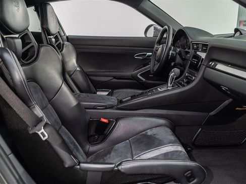 Used 2018 Porsche 911 GT3 RWD image 53