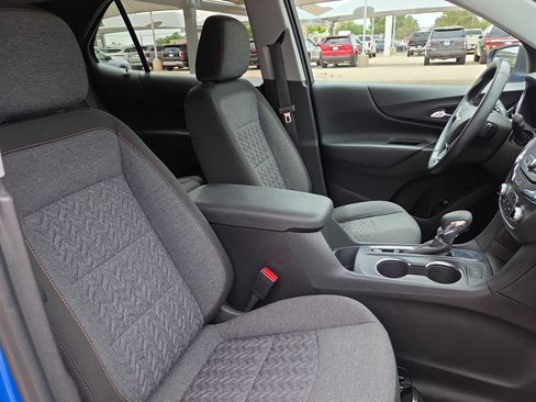 Used 2024 Chevrolet Equinox LT FWD image 18