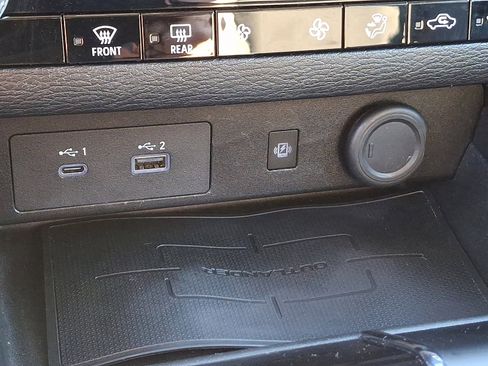 Used 2023 Mitsubishi Outlander SE image 25