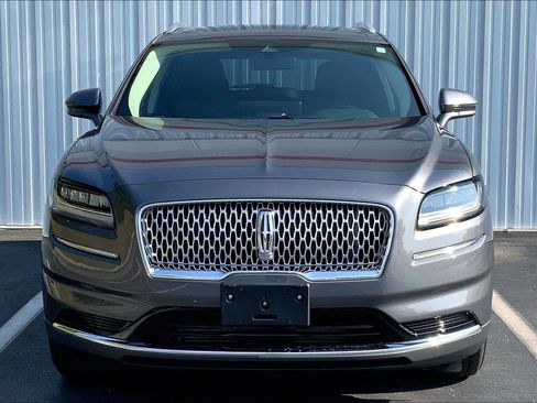 Used 2023 Lincoln Nautilus Reserve AWD/4WD image 3