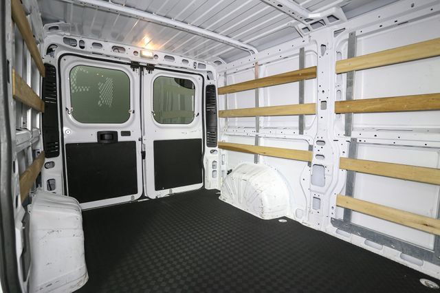 Used 2025 RAM ProMaster 2500 w/ U-Haul Equipment Group FWD image 18