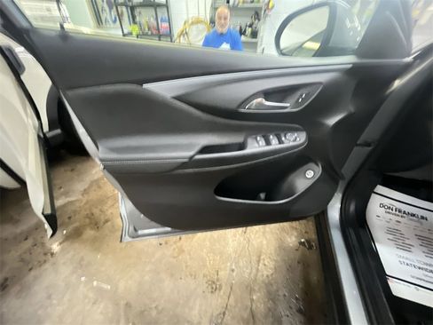 Used 2025 Buick Envista Preferred w/ Convenience I Package image 13