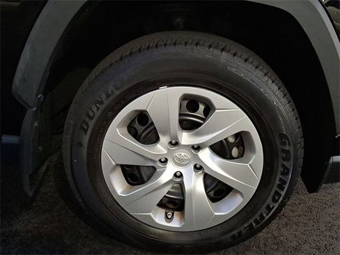 Certified 2022 Toyota RAV4 LE image 12