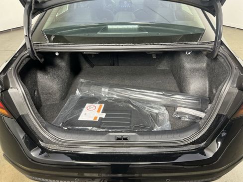 New 2025 Nissan Altima 2.5 S image 32