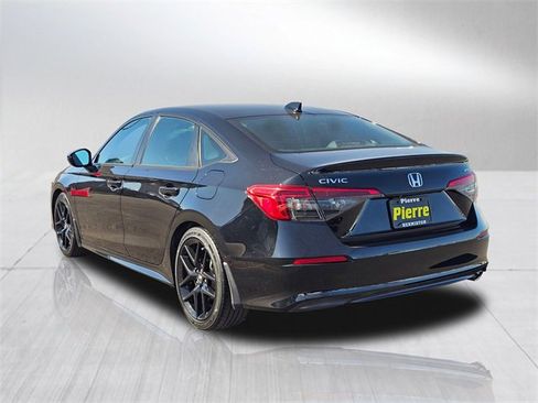 Used 2022 Honda Civic Sport image 4