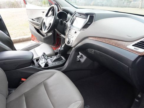 Used 2018 Hyundai Santa Fe SE Ultimate 3.3L Auto w/ SE Ultimate Tech Package 03 image 21