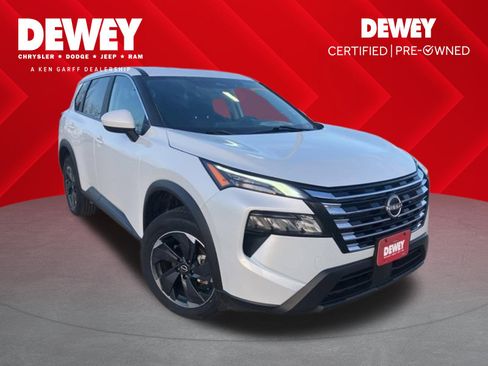 Used 2024 Nissan Rogue SV image 1