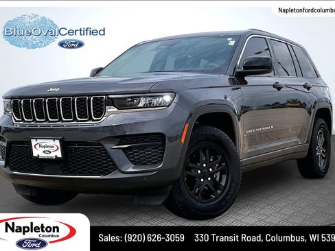 Used 2022 Jeep Grand Cherokee Laredo w/ Luxury Tech Group I AWD/4WD image 1