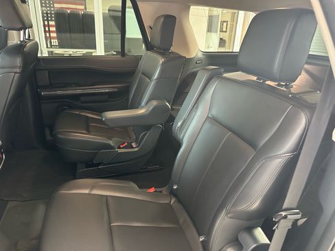 Certified 2024 Ford Expedition XLT RWD image 23